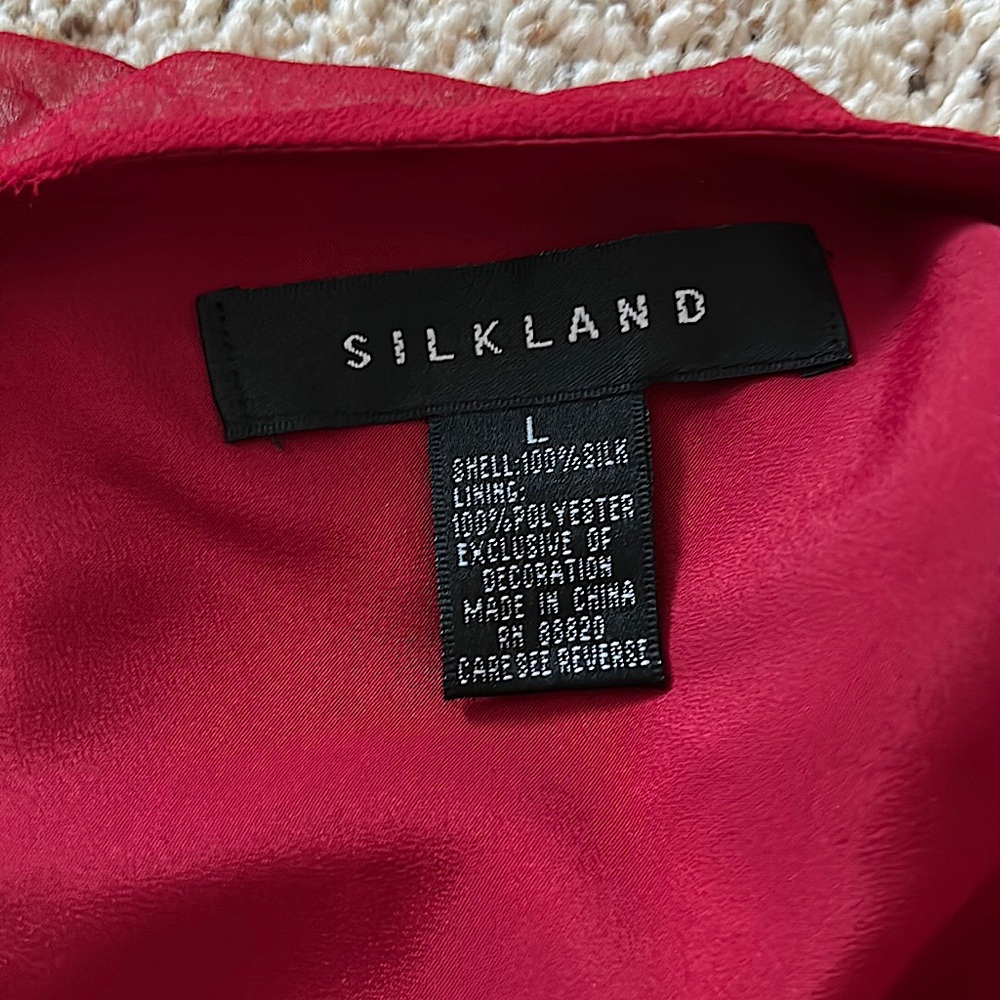 Silkland Gorgeous 💯% Silk Flutter Sleeves Red Sequin Shirt Top **Size L** 🔥🔥 - Picture 6 of 6